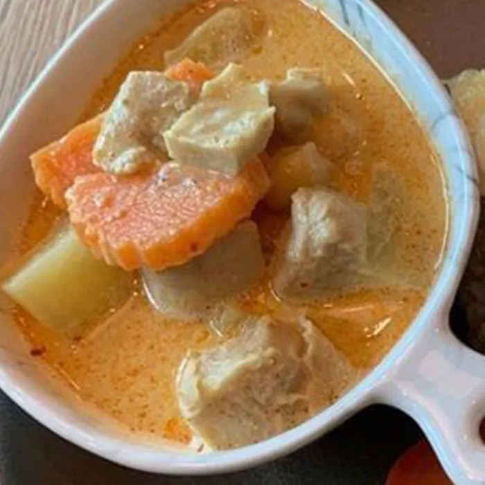 ข้าวราดแกงมัสมั่น